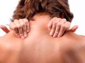 Dolore al collo in una donna